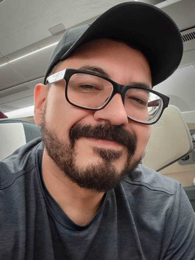 Vámonos de regreso Bangkok -> Hong Kong -> Dallas -> Los Angeles 😓 contento de haber tenido un gran tiempo en una de mis ciudades favoritas, con el corazón lleno de gratitud y listo para subir al Atlantis Cruise! 

#djalexacosta #aaontour #highlights #djlife #happy